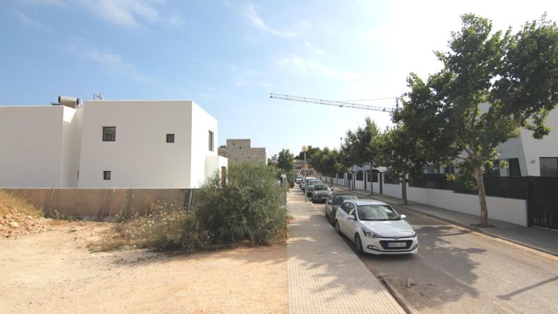 Urban plot of land with project for a house in Jesús - Ibiza