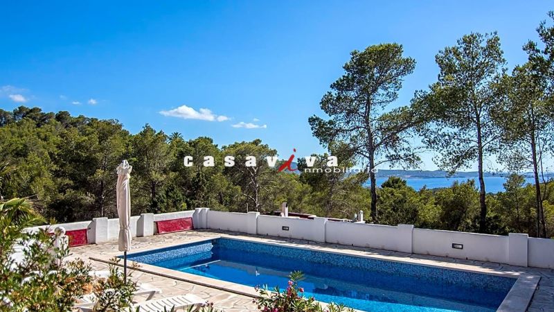 Villa con preciosas vistas al mar en Ibiza