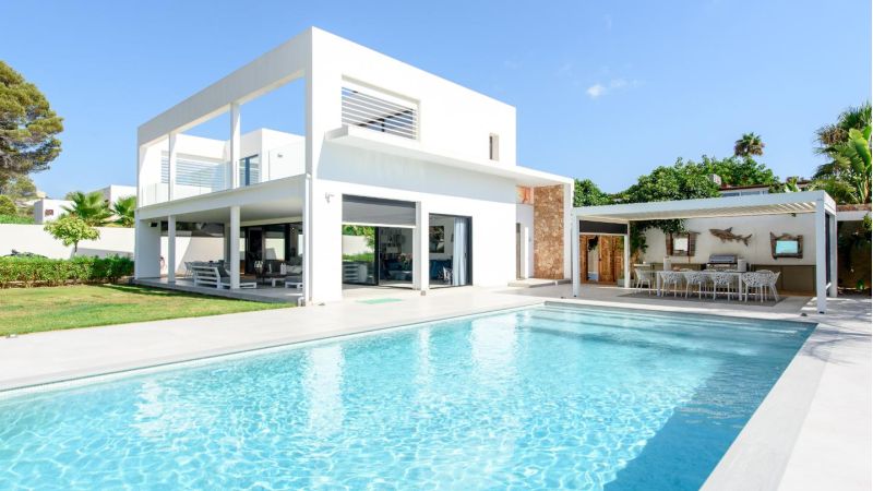 Brand new villa close to the beach located in Cala Tarida - Ibiza