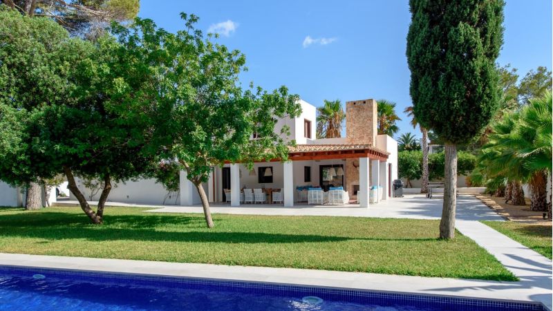 Tastefully refurbished villa in San José - Ibiza